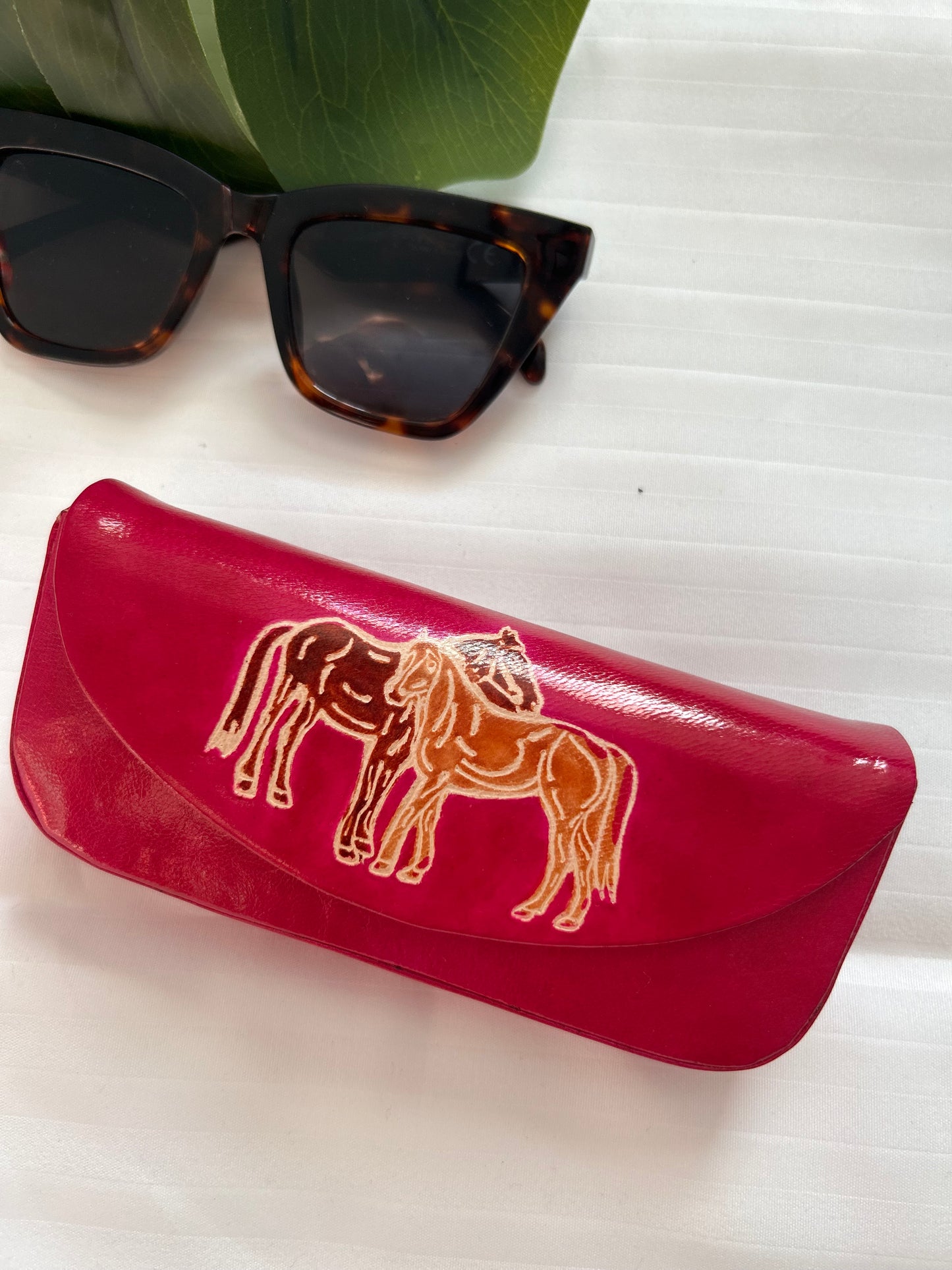 Stallion Sunglasses Case - Leather